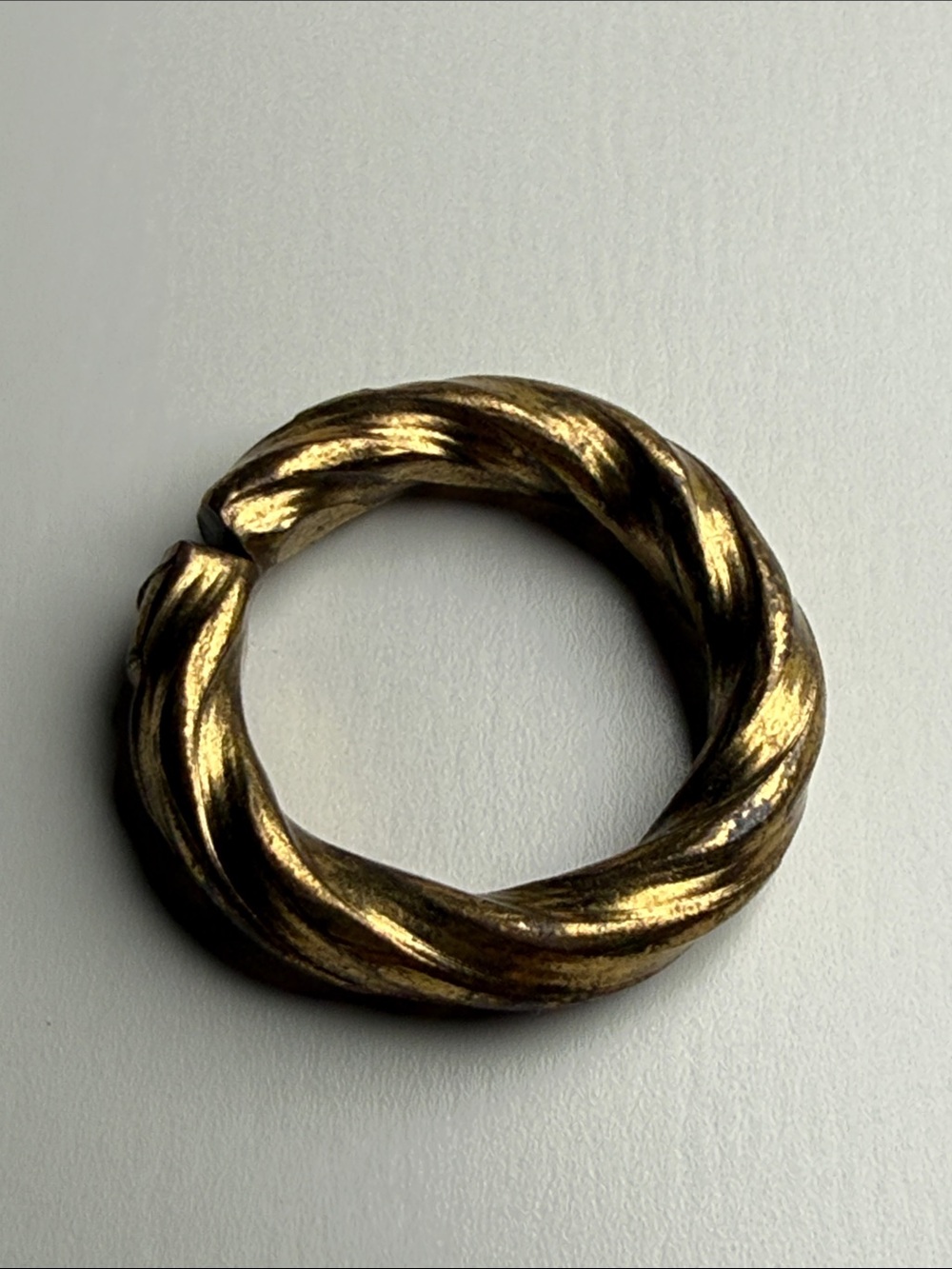 Vintage Twisted Rope-Style Gold Tone ring size 5